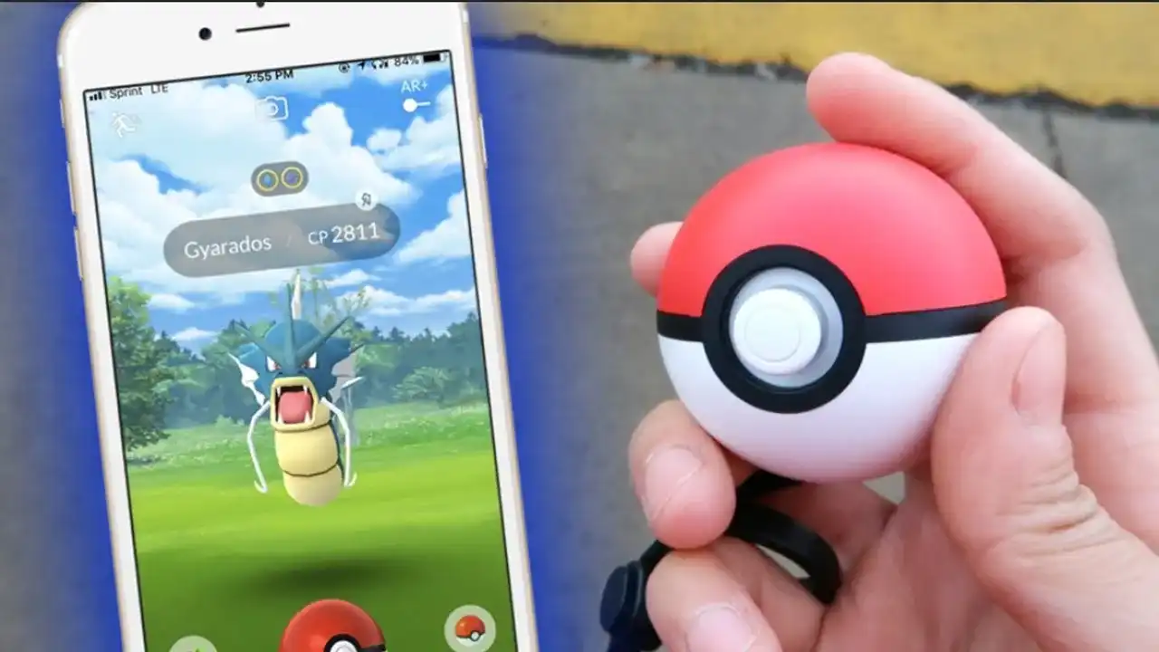 How to Use PokÃ©ball Plus with Pokemon GO App (Syncing with Pokeball ...